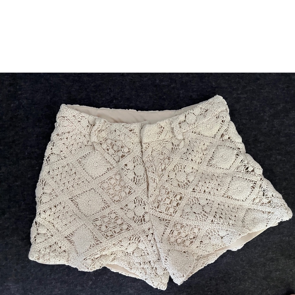 Miss Me Crochet Short Size Medium Lined